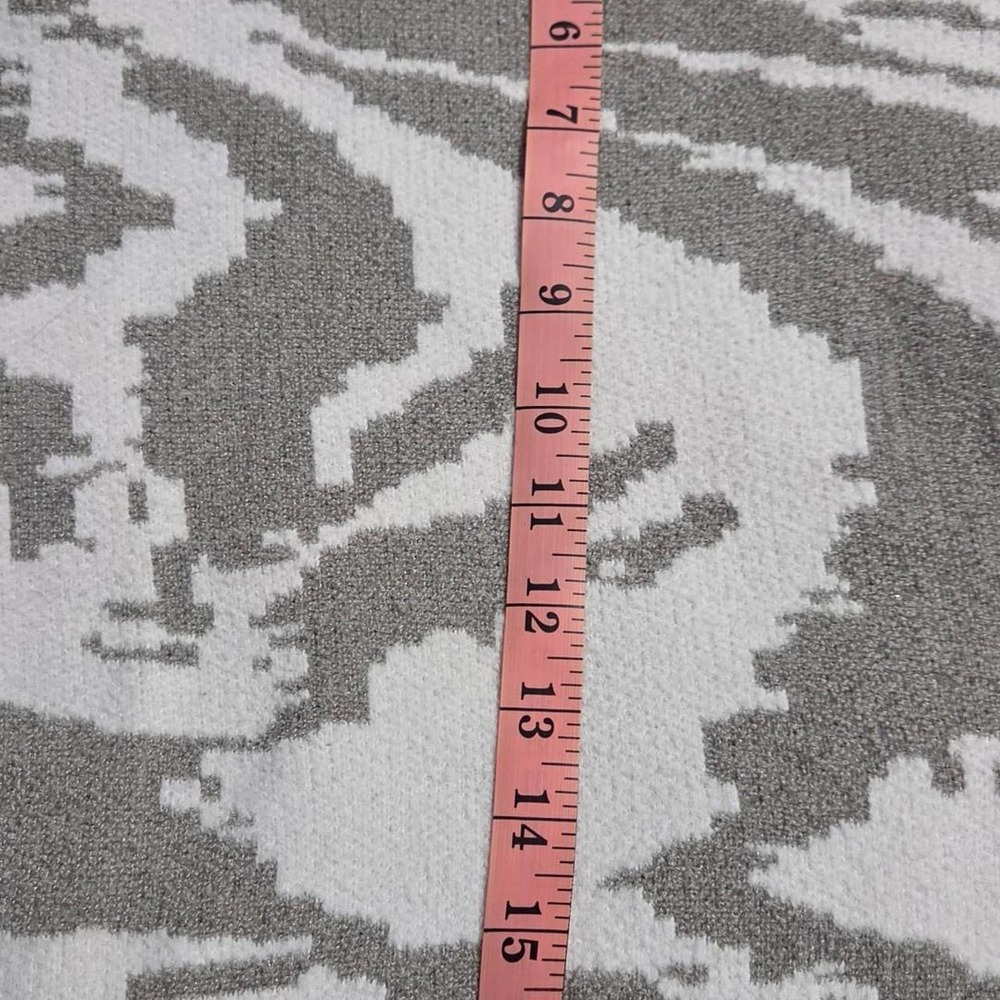 Abstract Pattern Sweater Cropped William Rast Large - Picture 8 of 8